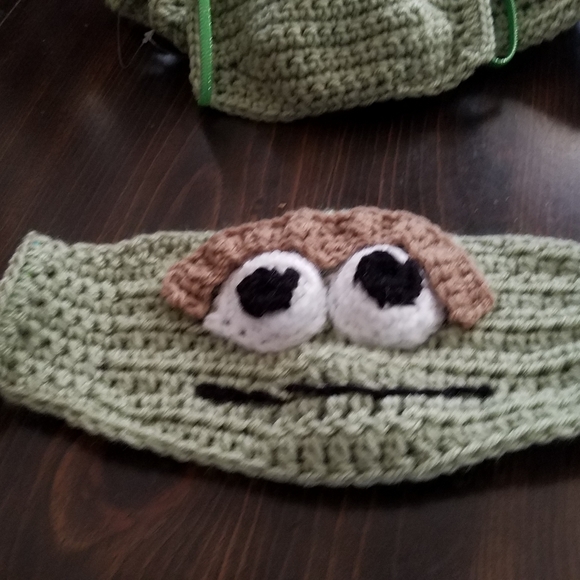 Hand crocheted face masks w/removable flannel lini - Picture 10 of 16